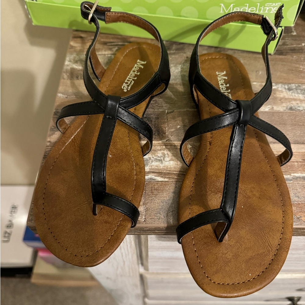 Madeline Stuart Sadie sandals. Size 6 M in black. Never worn.